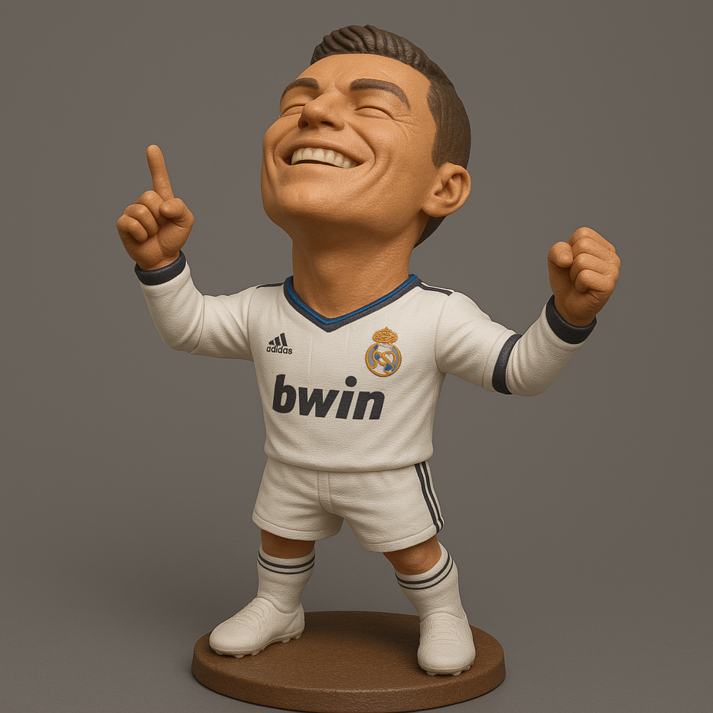 face to 3d model ai-3D portrait printing from photo_CR7 Real Madrid Legend: Dynamic Celebration Bobblehead