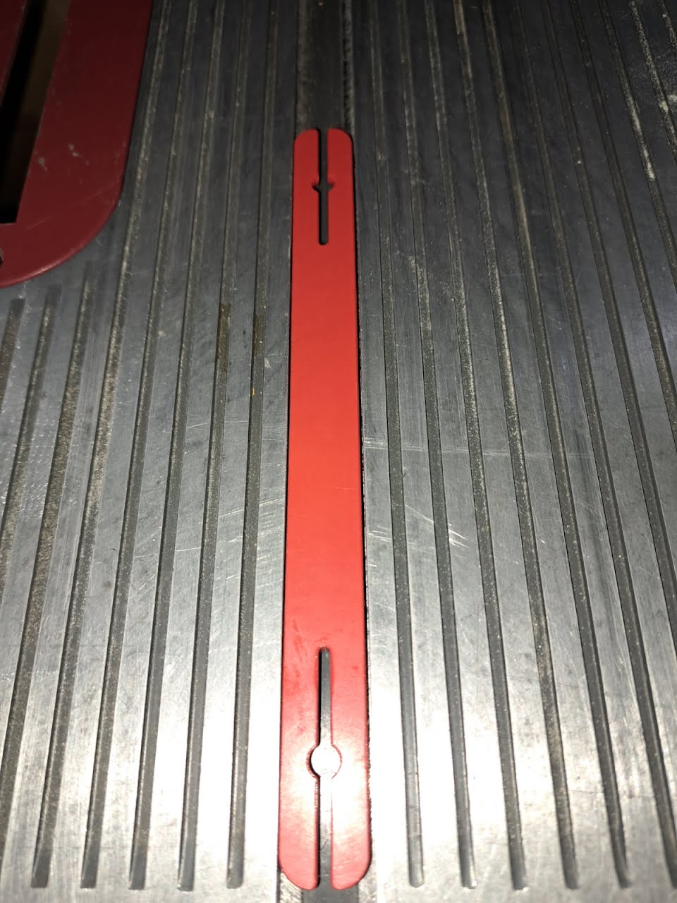 functional 3D components-engineering 3D print models_Feather Board Rail with Chamfers and Fillets