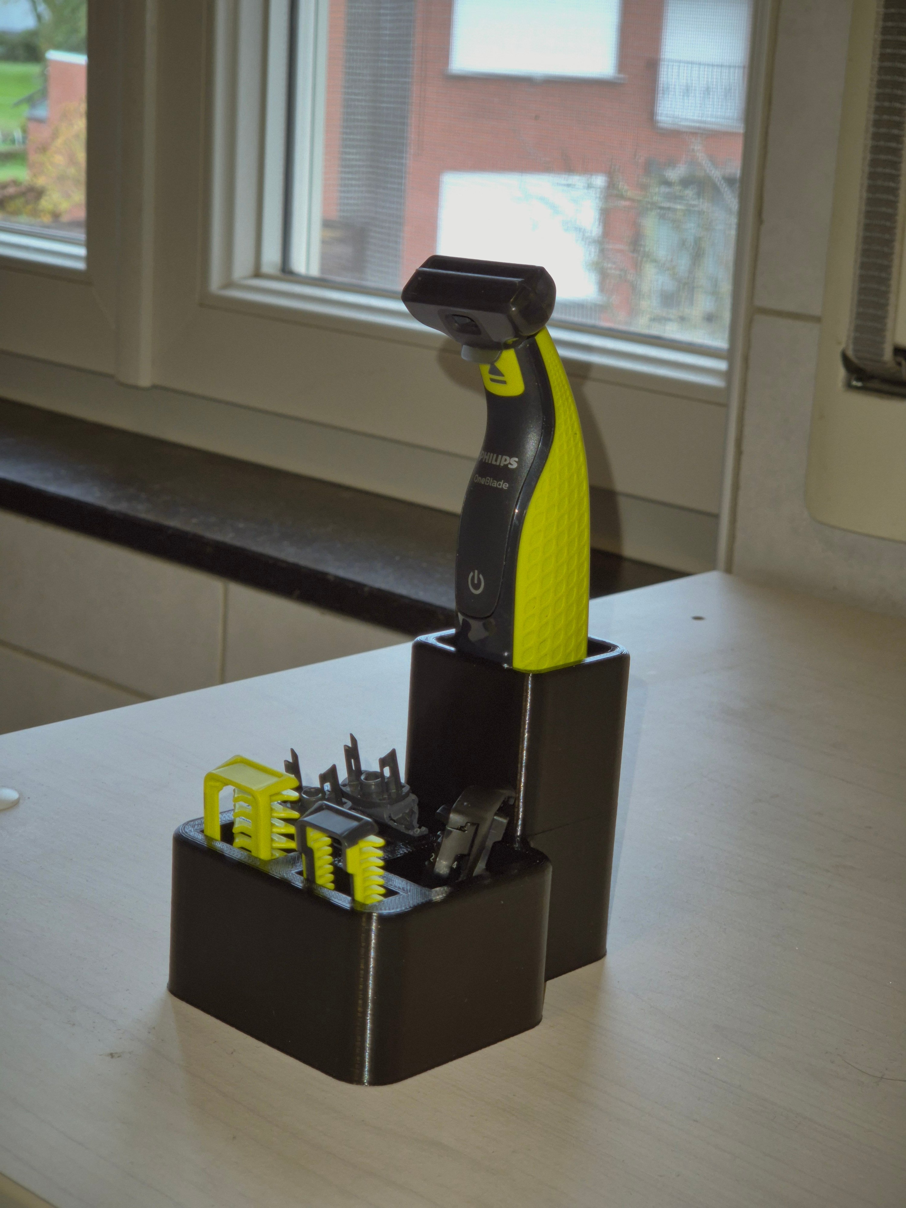 smartphone stand STL-tablet holder 3D model_Philips Oneblade stand holder