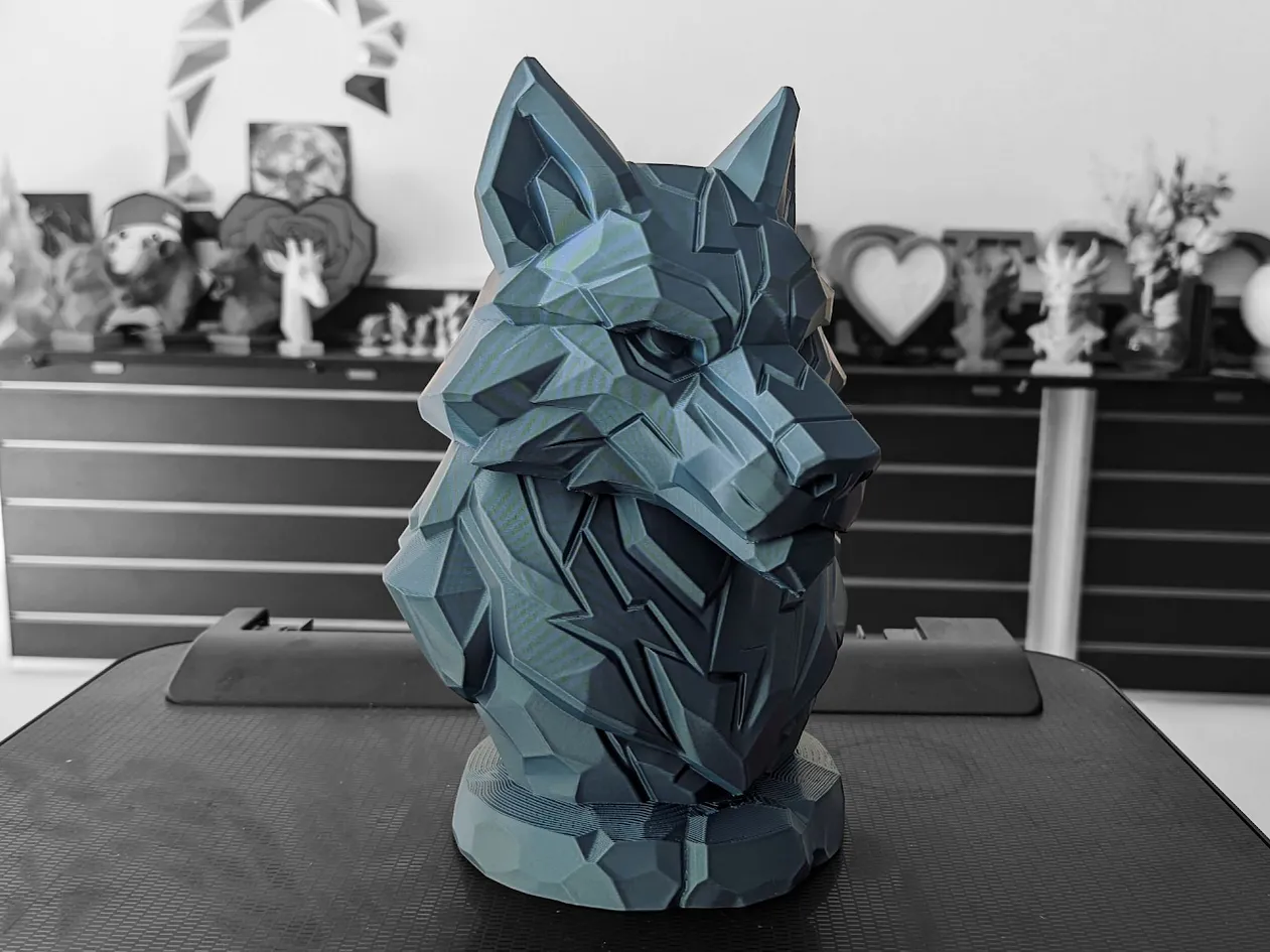 wearable gadgets STL-fantasy costume parts_Zephyron – The Stormfang Wolf