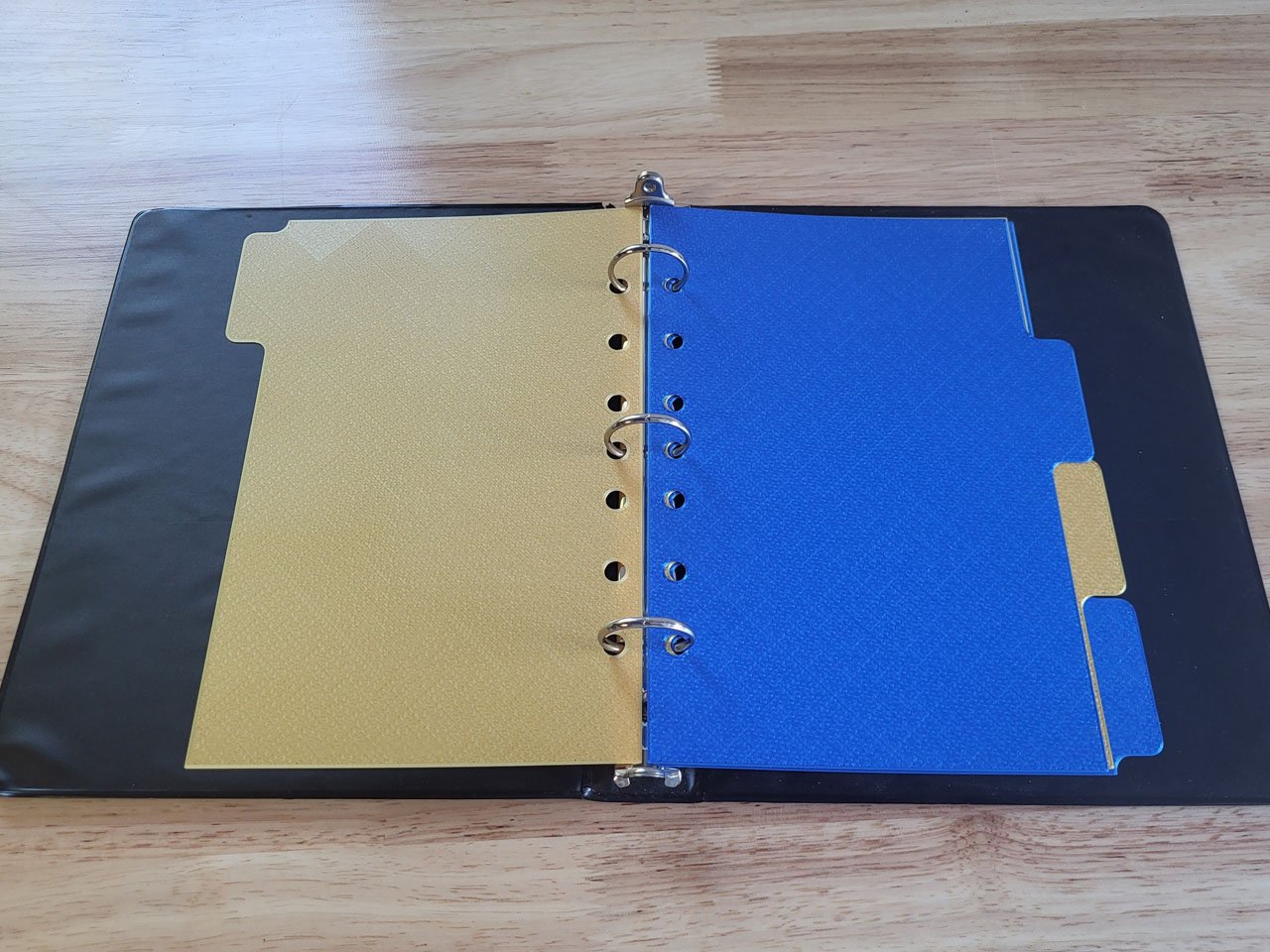 everyday 3D models-desktop gadget STL_Half Letter Binder Dividers – 3D Printable Station