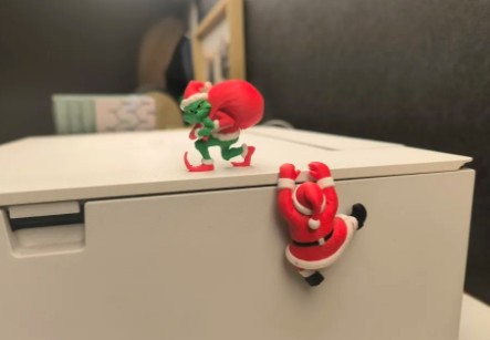 artistic statue STL-digital art figurines_Santa Climbing