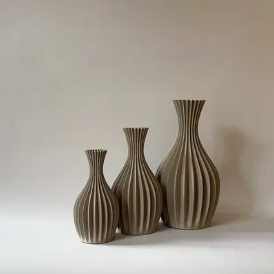 artistic statue STL-digital art figurines_Table vase Sprout large- Earth