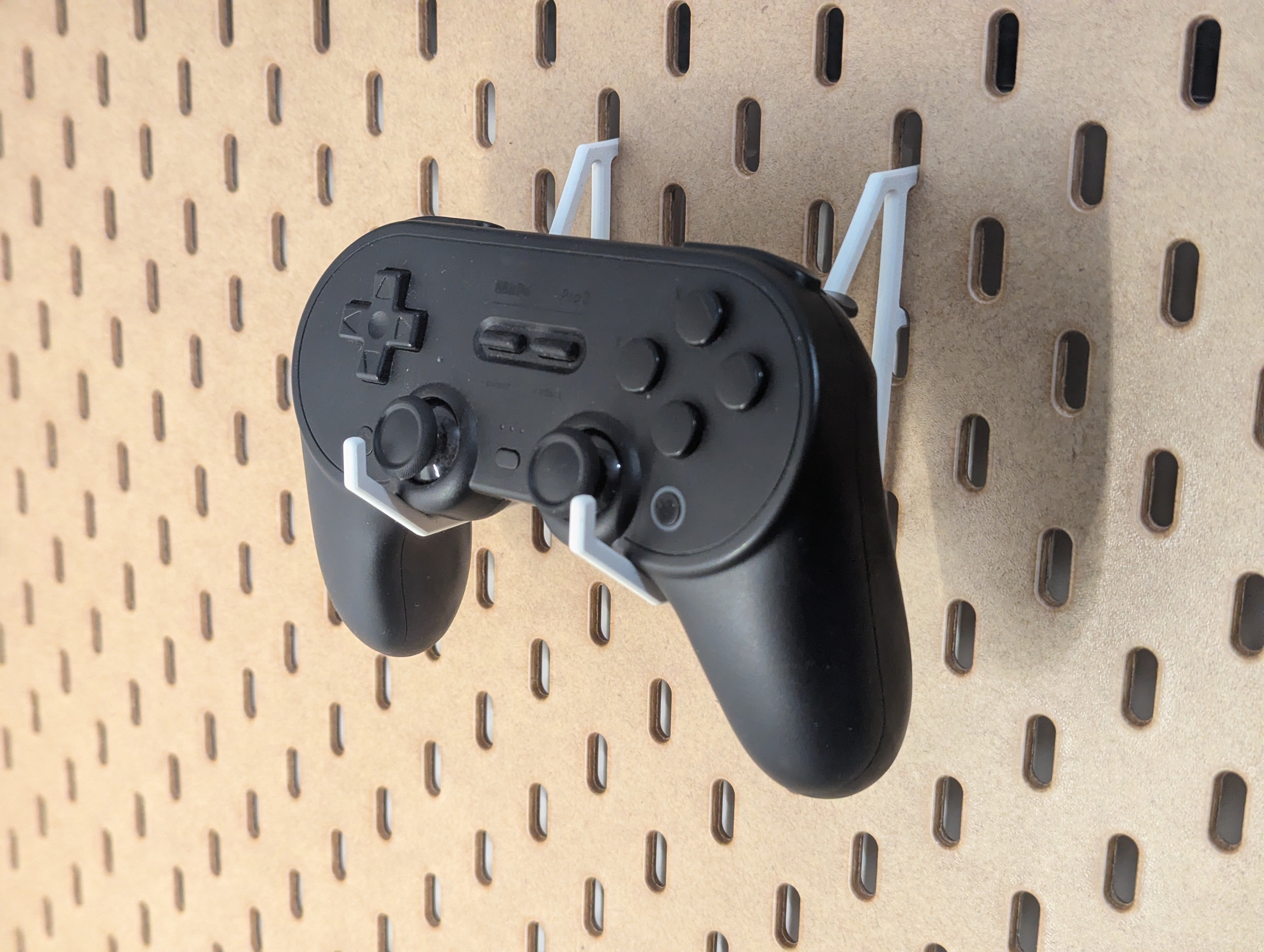 wearable gadgets STL-fantasy costume parts_Universal Pegboard Game Controller Holder