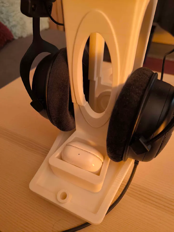 everyday 3D models-desktop gadget STL_Benchy Headphone Stand