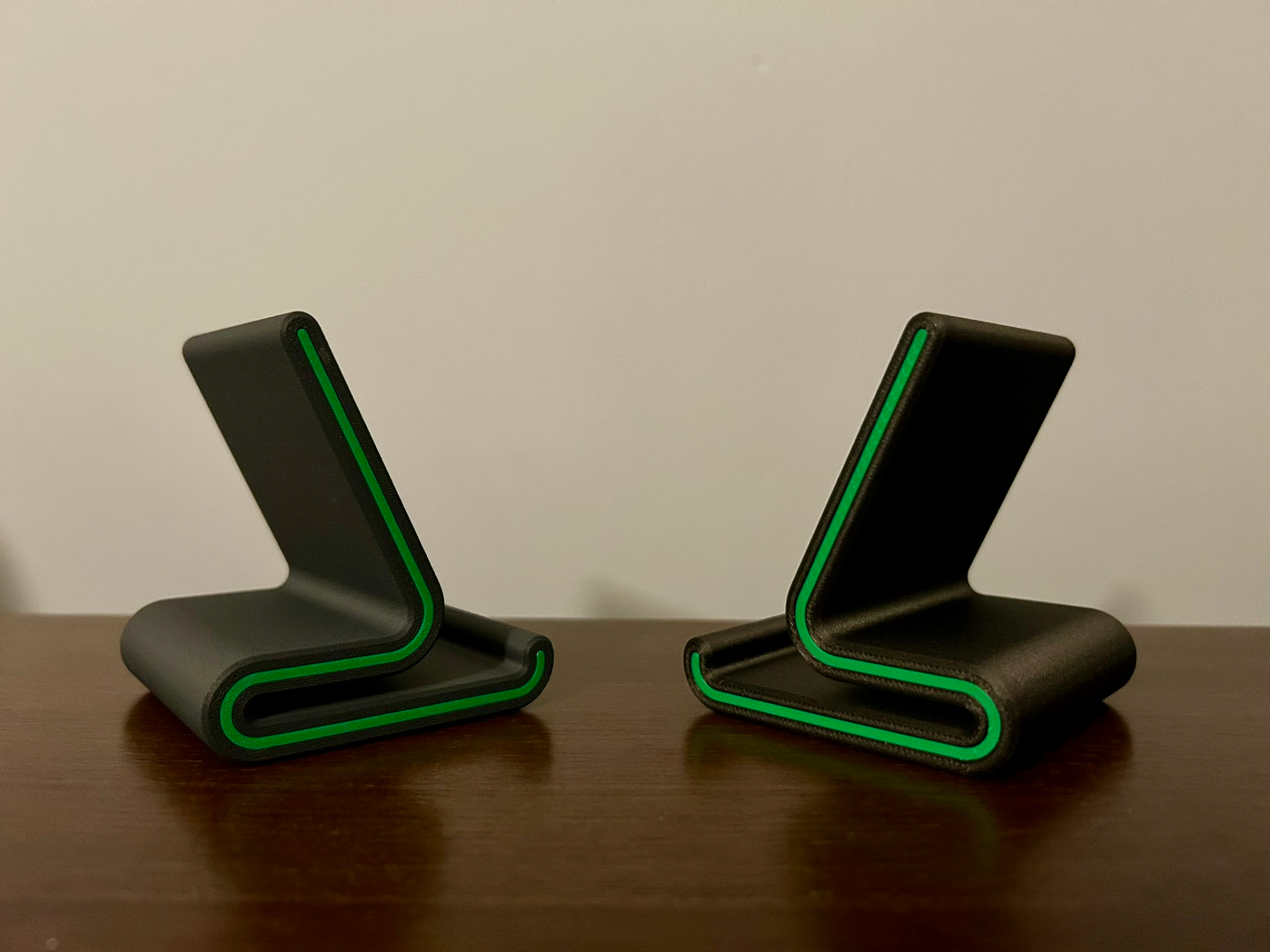 everyday 3D models-desktop gadget STL_Phone Stand (No AMS needed)