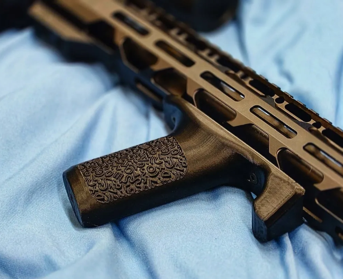 everyday 3D models-desktop gadget STL_Samet Industries AR M-LOK Foregrip