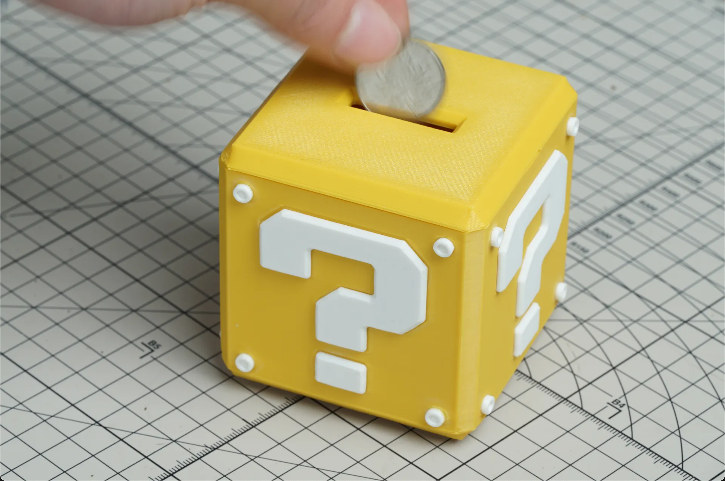everyday 3D models-desktop gadget STL_=Better= Super Mario Piggy bank / Money Bank