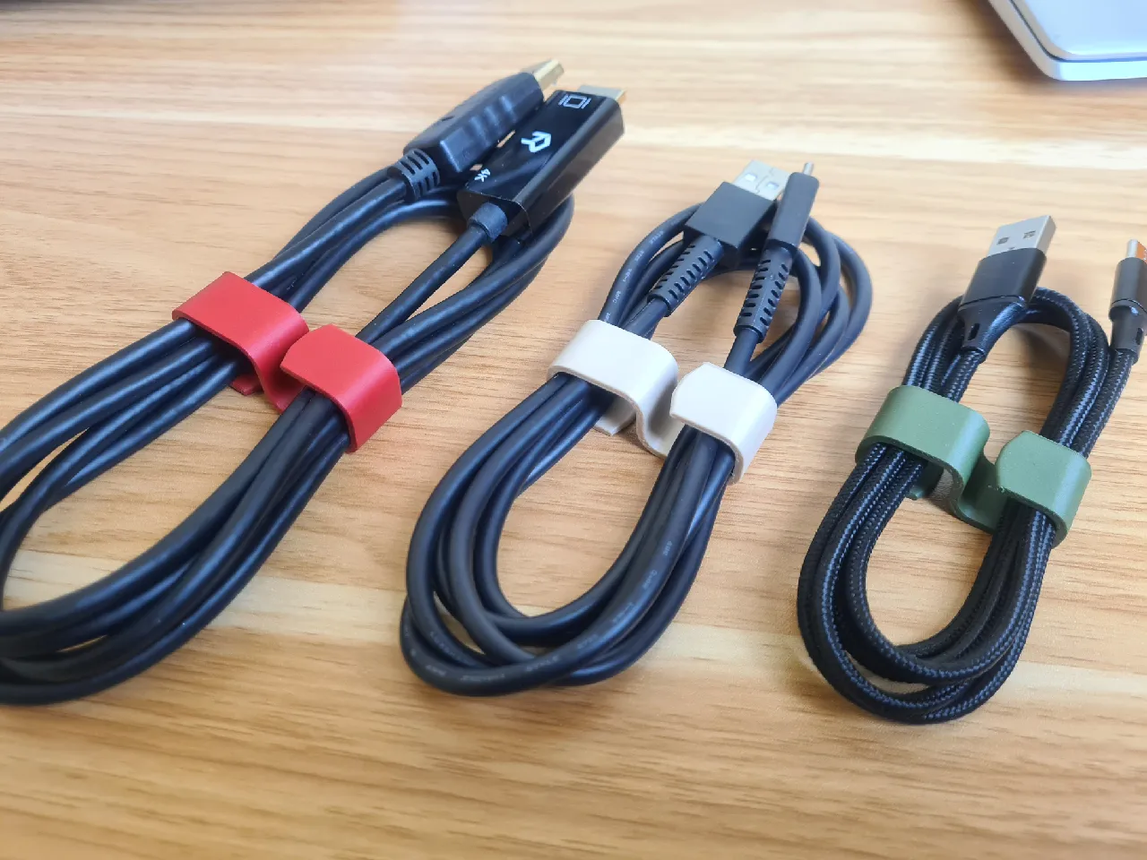 wearable gadgets STL-fantasy costume parts_Small Cable Organizer Clip