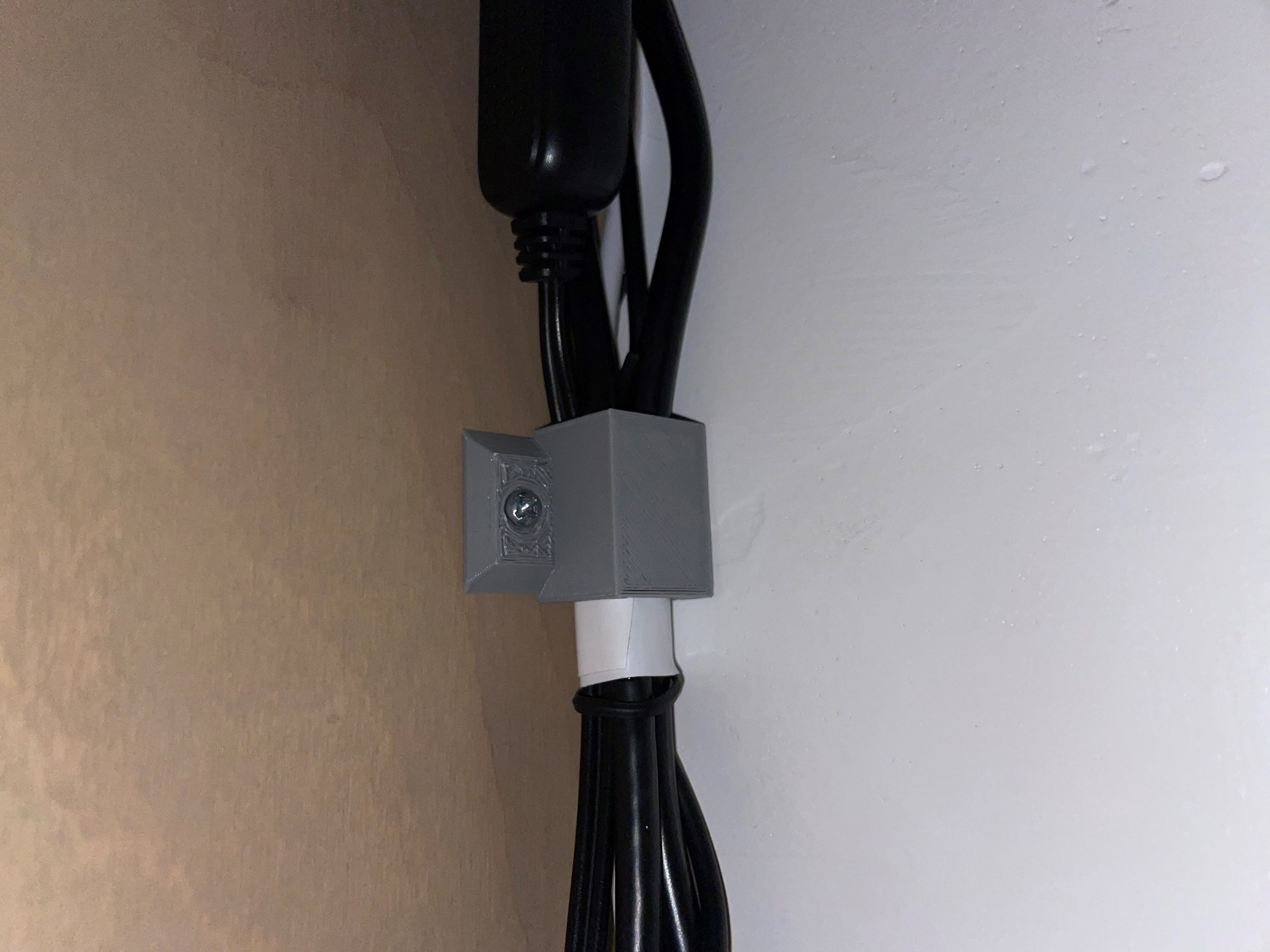 wearable gadgets STL-fantasy costume parts_Minimal Desk Cable Holder